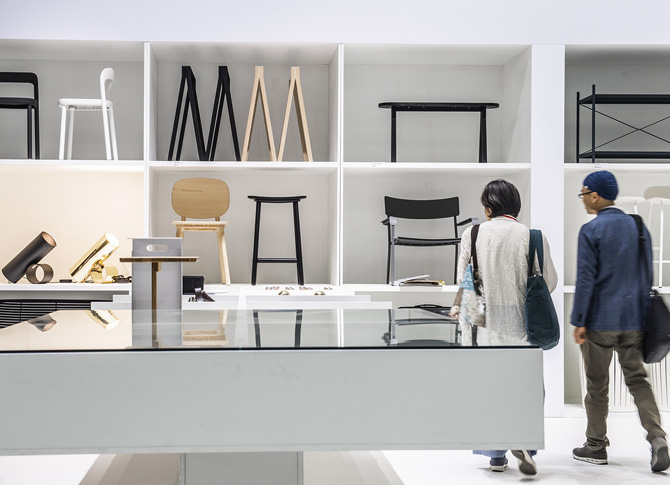 What's New? Work! © Anne-Emmanuelle Thion