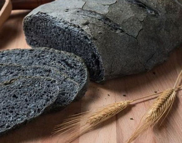 MOM - Selection - Slow focus - Fashion Snoops