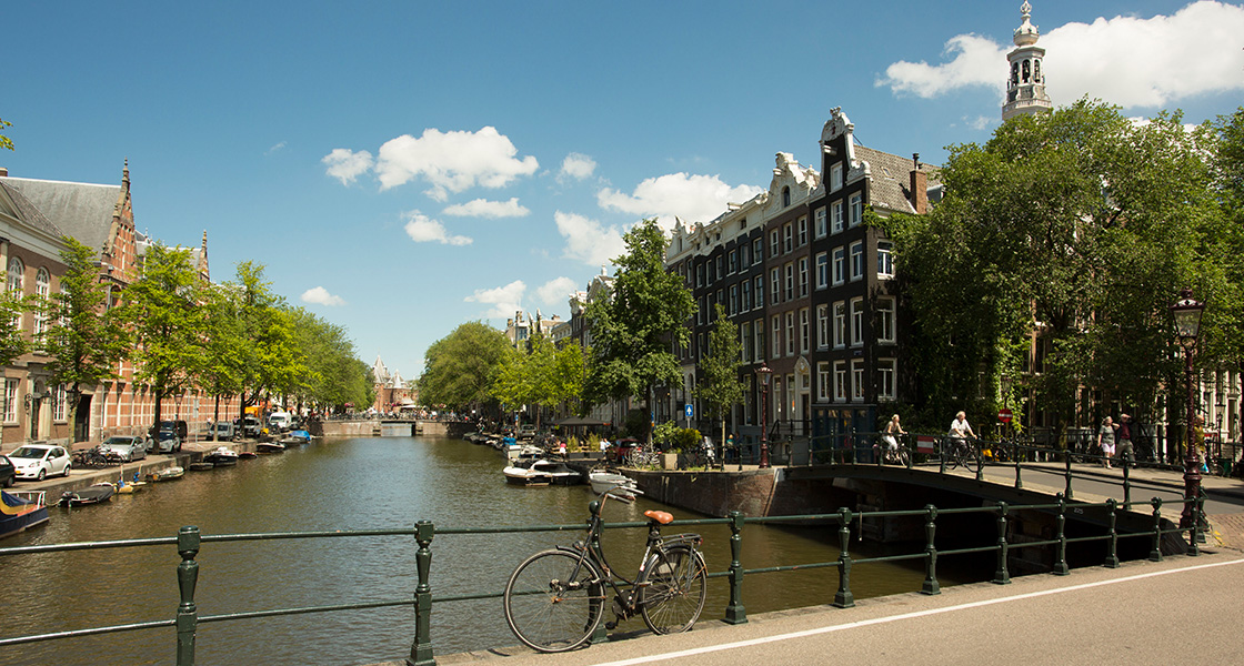View from Bridge at Nieuwmarkt ©Klapfilm.nl